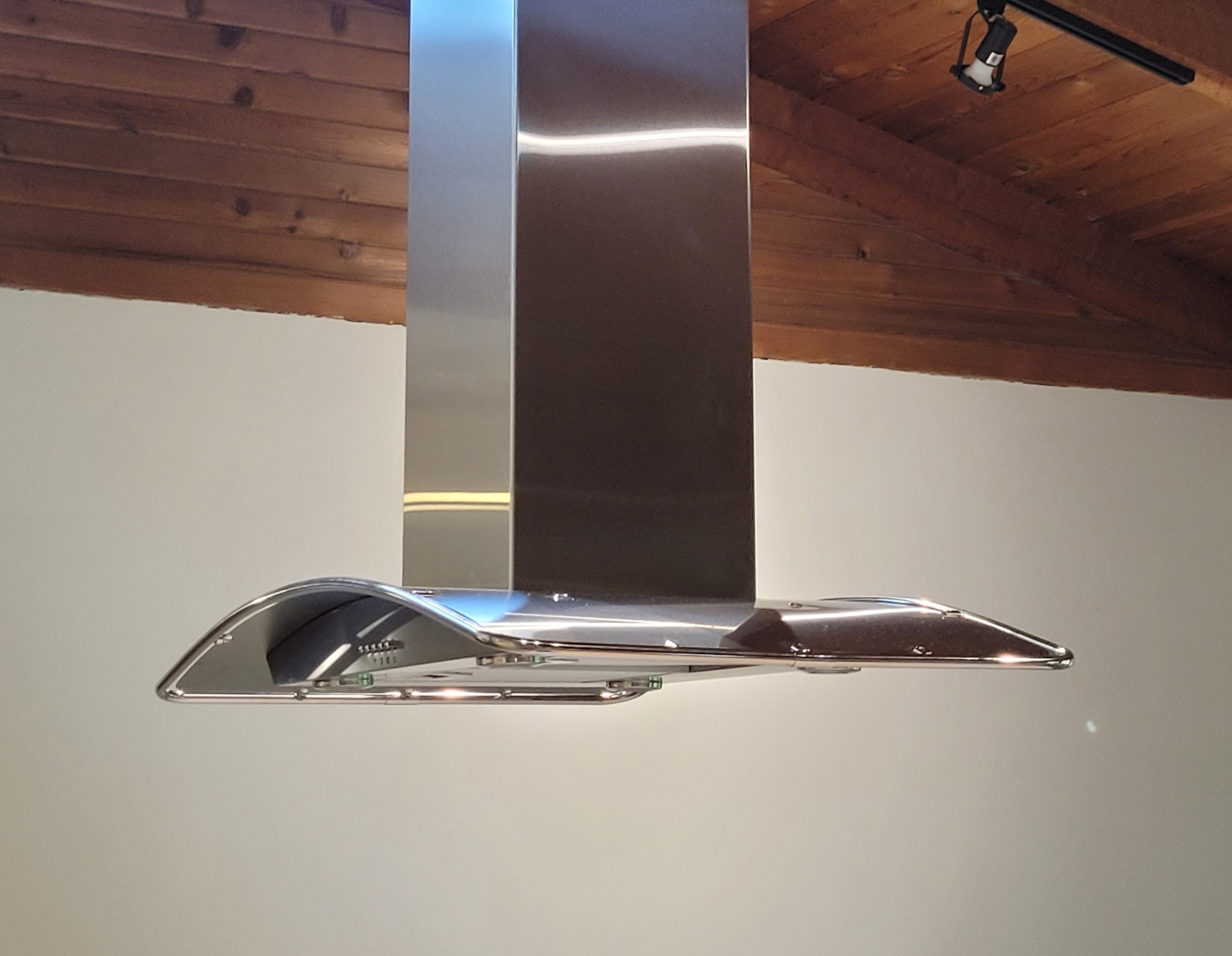 Custom stainless steel range hood